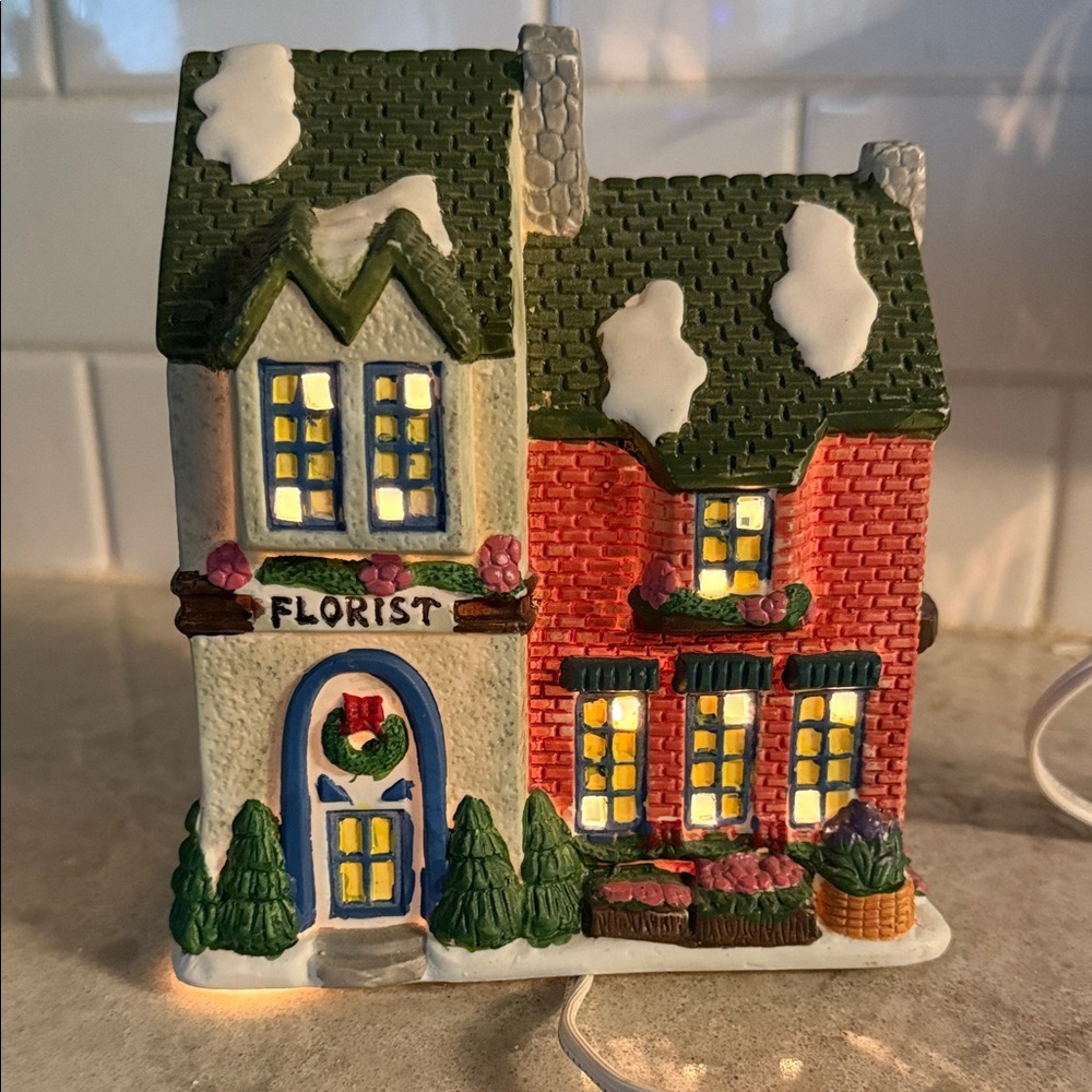 Vintage “Trim A House” porcelain hand painted plug in Holiday Florist light up